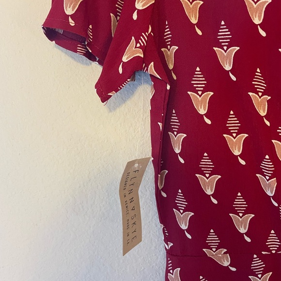 Flynn Skye Square Neck Dress - Picture 7 of 7